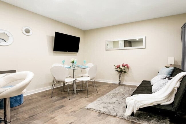 Building Photo - 57 Avenue Duluth O