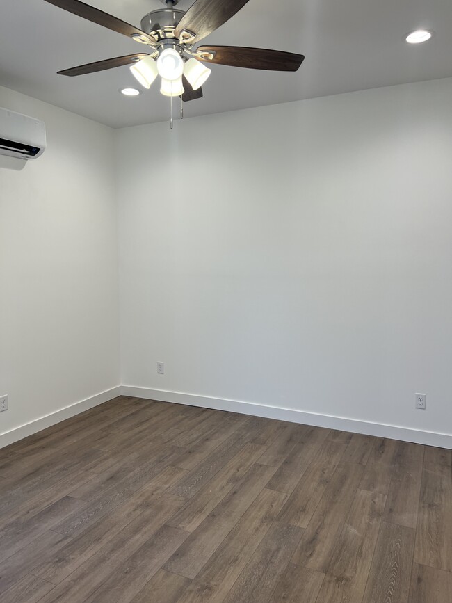 Foto del edificio - 1303 Elm St