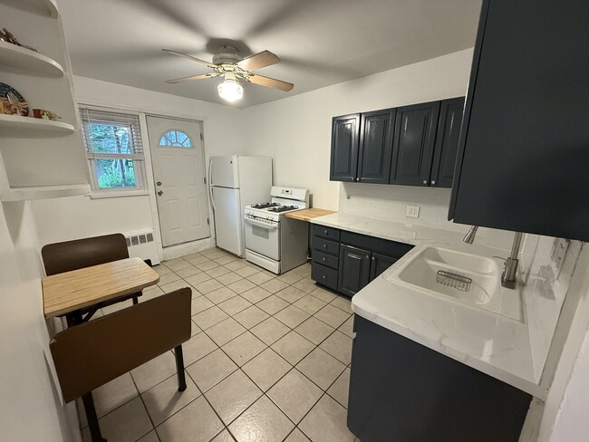 Building Photo - 8420 Little Neck Pky