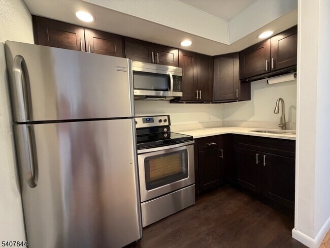 Foto del edificio - 155 Ledge-Landing Rd