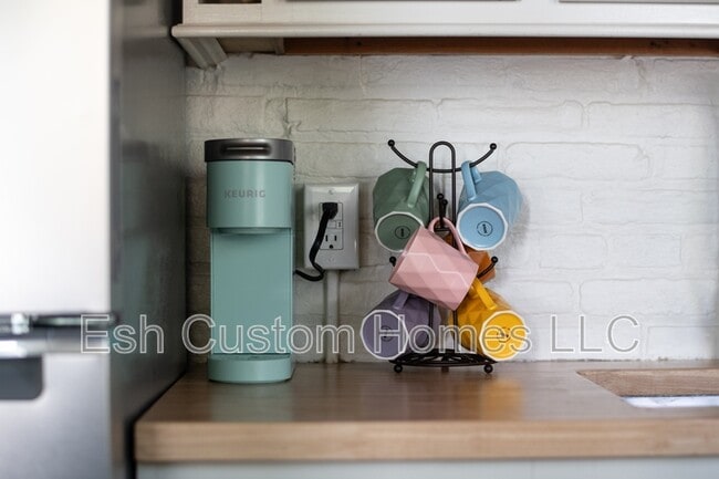 Building Photo - 419 W Orange St