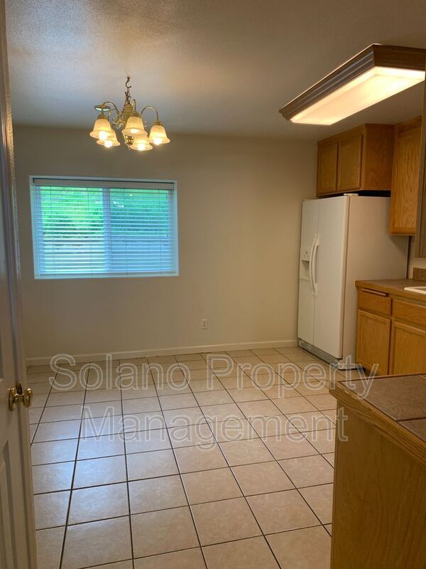 Foto del edificio - 607 E Monte Vista Ave