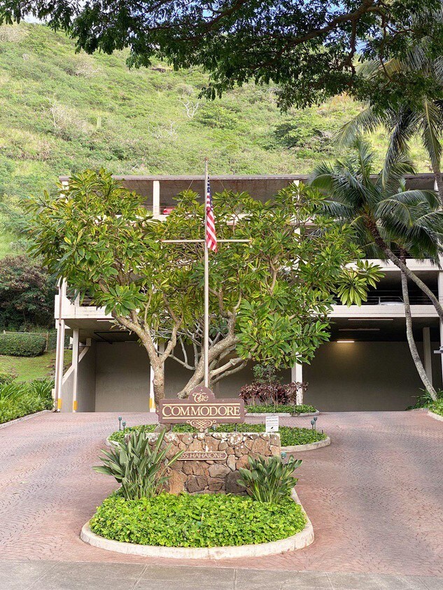 555 Hahaione St, Honolulu, HI 96825 Condo for Rent in Honolulu, HI
