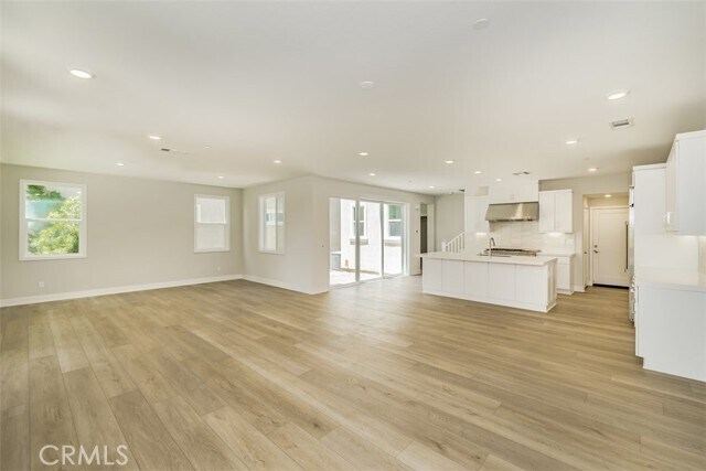Building Photo - 216 Chorus