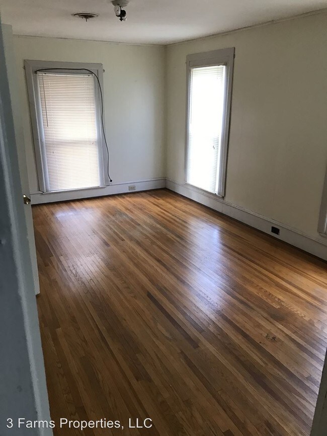 Foto del edificio - 3 br, 1 bath Apartment - 117 Central Ave
