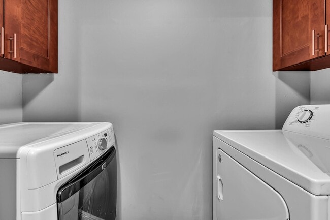 Building Photo - 1263 SW 46th Ave