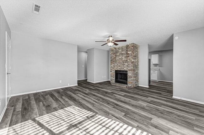 Building Photo - 4520 W Franciscan Trl