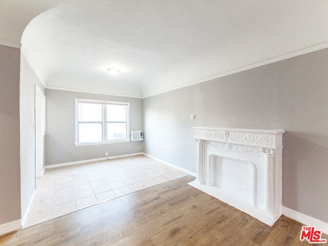 Foto principal - 209 3/4-204 N Berendo St