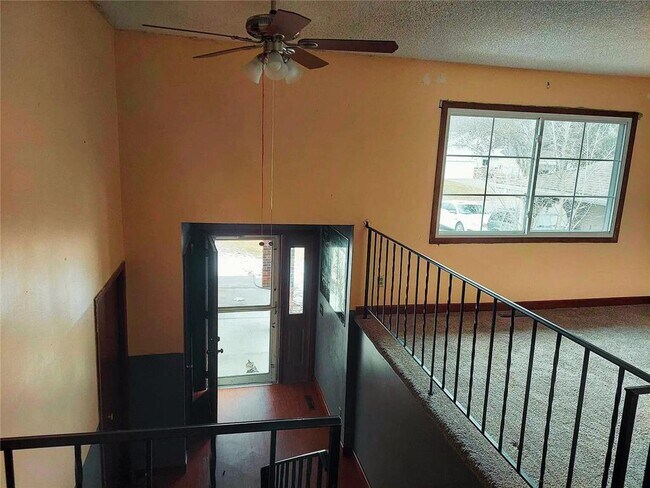 Foto del edificio - 94 108th Ave NW