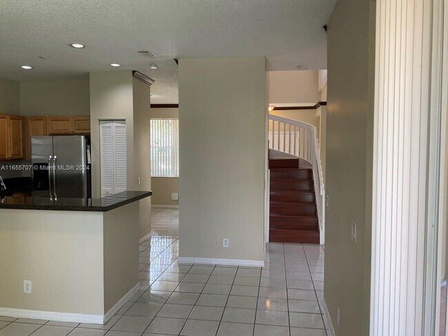 Building Photo - 684 Stanton Dr