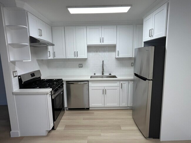 Foto del edificio - 4415 W 170th St