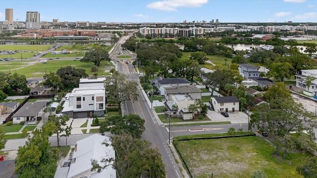 Foto del edificio - 2208 N Blvd