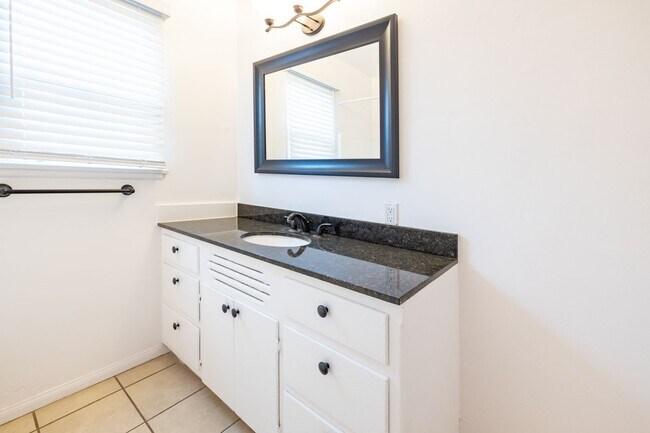 Foto del edificio - 1521 2nd St