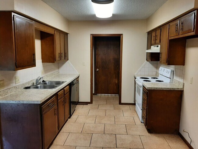 Foto del edificio - Nice 3 Bedroom 2 Bath close to the mall, h...
