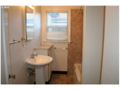 Bathroom - 7822 SW Terwilliger