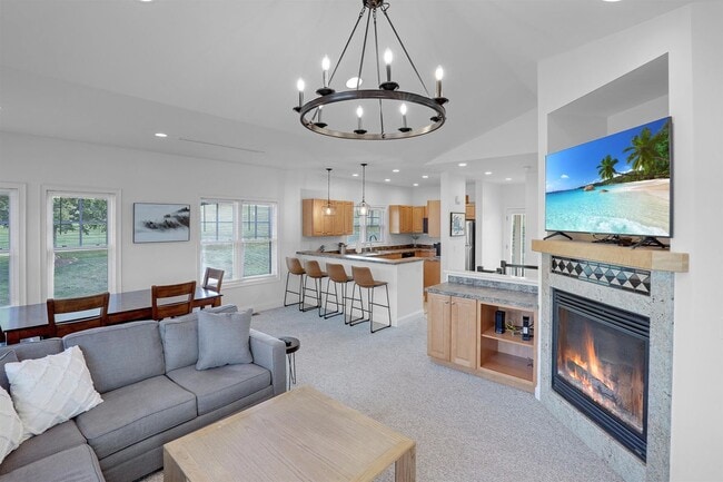 Building Photo - 13 Greenscapes Ln