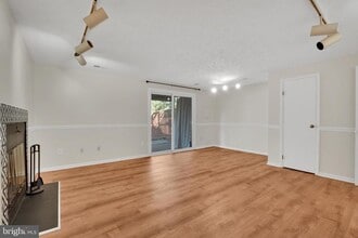 Building Photo - 9114 Aspenpark Ct