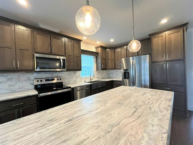 Building Photo - 5461 Bahia Wy