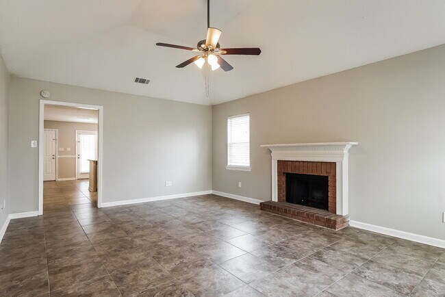 Building Photo - 175 Cedar Bend Dr