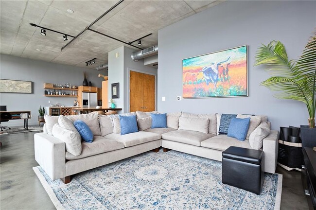 Foto del edificio - 800 W 5th St