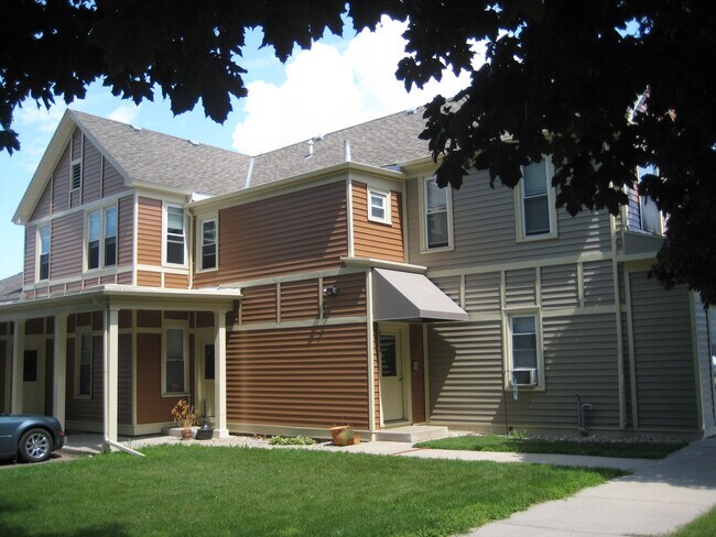 Building Photo - 830 North 5th Street, Unit 3
