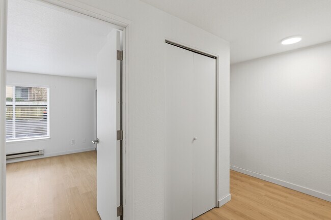 Foto del edificio - The Finch Apartments