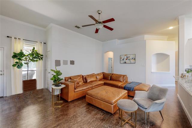 Foto del edificio - 1152 Lakeside Dr