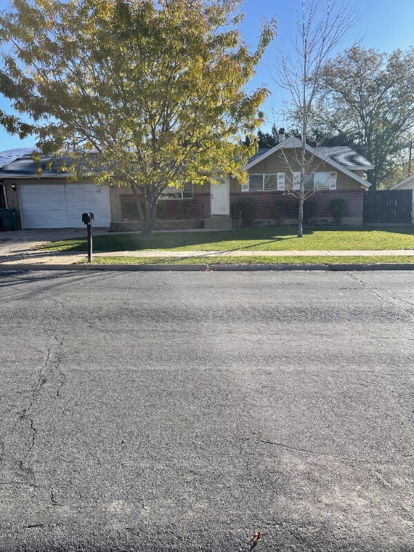 Primary Photo - 1096 N 300 W