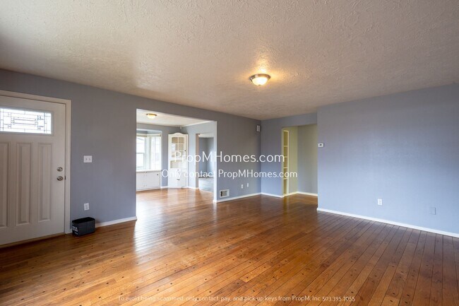 Photo - Unique Opportunity! - 3 Bedroom Home in Cu...