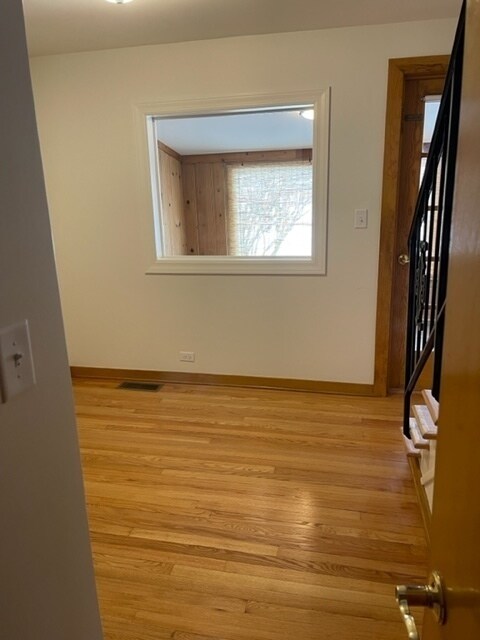 Building Photo - 10537 S 81st Ave
