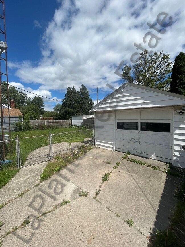 Foto del edificio - 1235 Glenview Rd