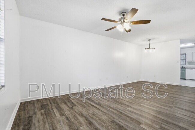 Foto del edificio - 110 Cypress Run