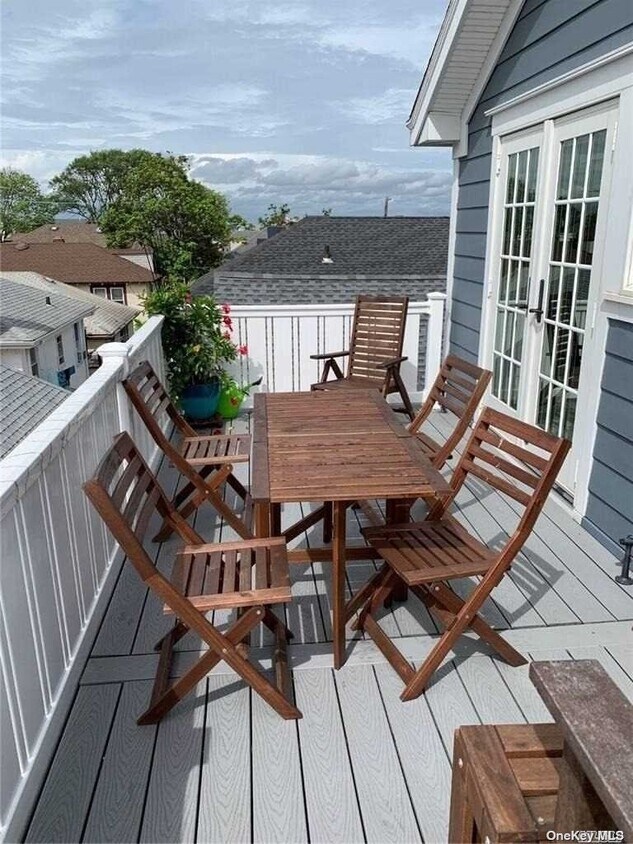 83 Mohawk Ave, East Atlantic Beach, NY 11561 House Rental in East