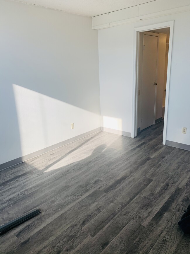 Bedroom with plank - Westbrook Tower