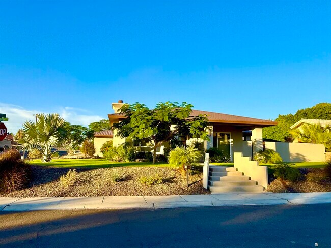 Foto del edificio - 1330 W Ridgeview Dr