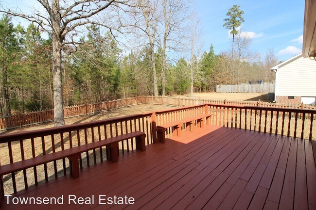 Building Photo - 8440 English Saddle Dr