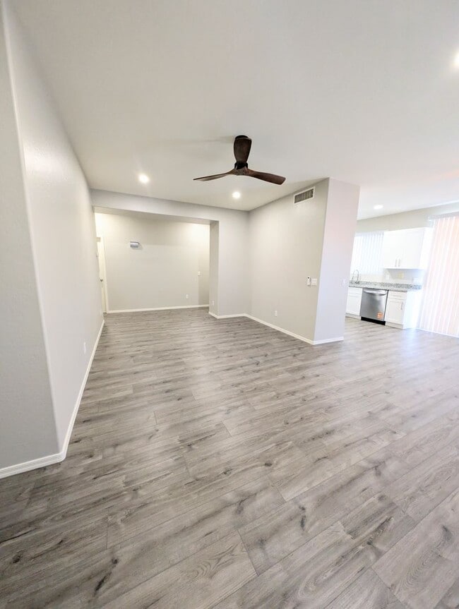 Building Photo - REMODELED - LIKE NEW - IN CHAPARRAL ESTATE...