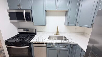 Building Photo - 3821 Woodleigh St