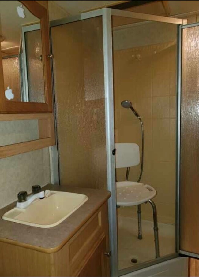 Foto del edificio - 6208 Green Acres Ln