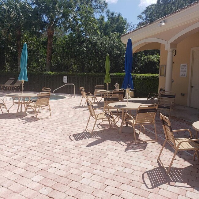 Foto del edificio - 12699 SE Old Cypress Dr