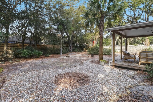 Building Photo - 223 Lighthouse Circle