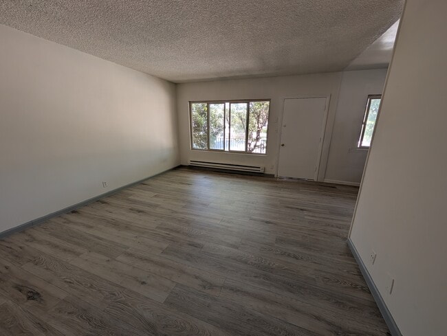 Foto del edificio - 15308 Orange Ave