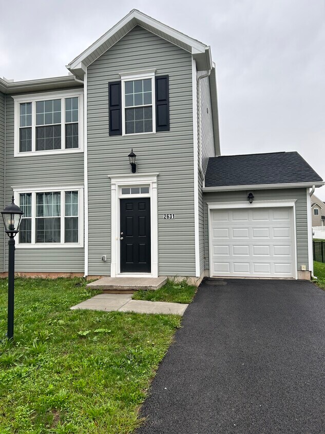 Primary Photo - 2631 Brownstone Dr
