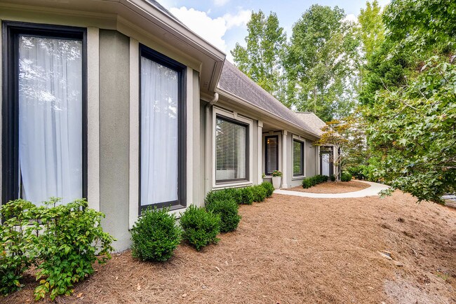 Building Photo - 3485 Goldenrod Dr