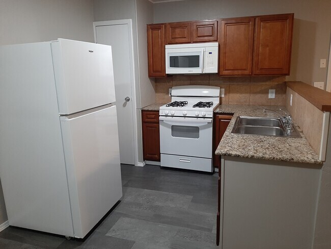 Foto del edificio - 2 S West St