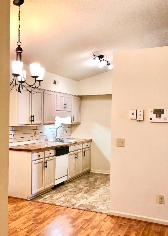 Foto principal - 803 Moultrie Ct