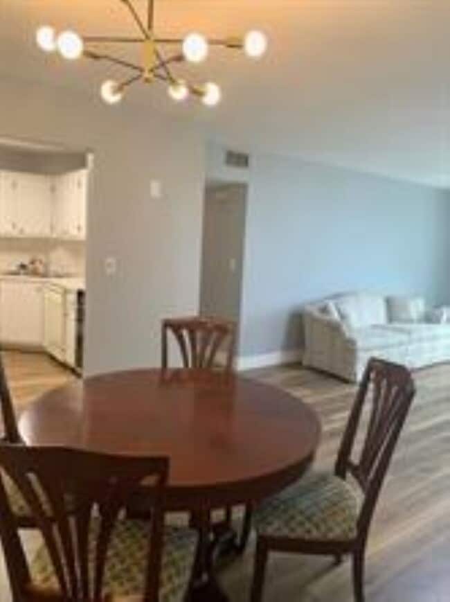 Foto del edificio - 119 NE 19th Ct