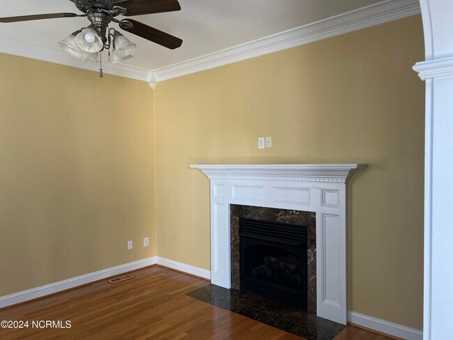 Building Photo - 101 Bellechasse Way