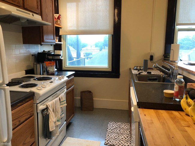 Building Photo - 1 br, 1 bath  - 948 Main St Unit 303