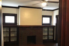 Aesthetic only - fireplace - 5719 Franklin Blvd
